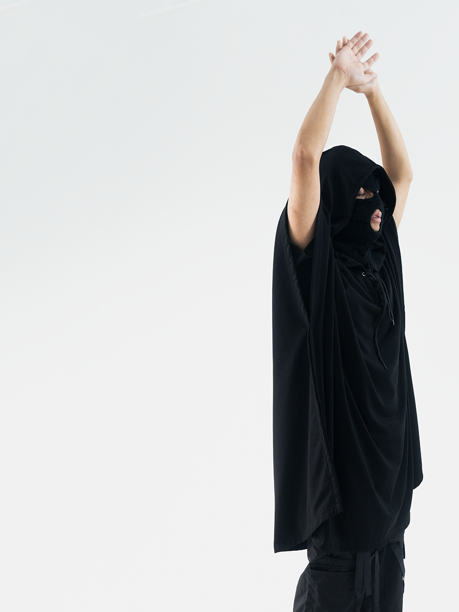 YB Labs - Wearable Blanket Shinobi Black